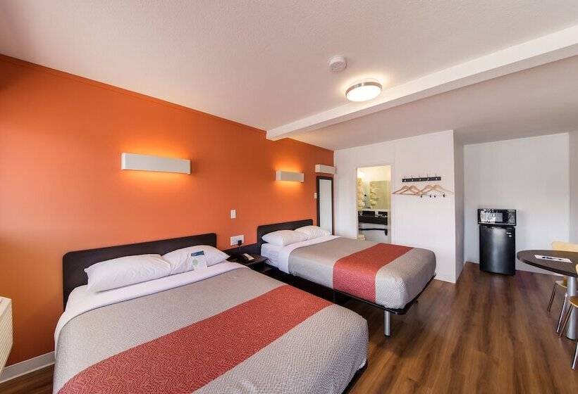 اتاق لوکس, Motel 6 Cranbrook, Bc