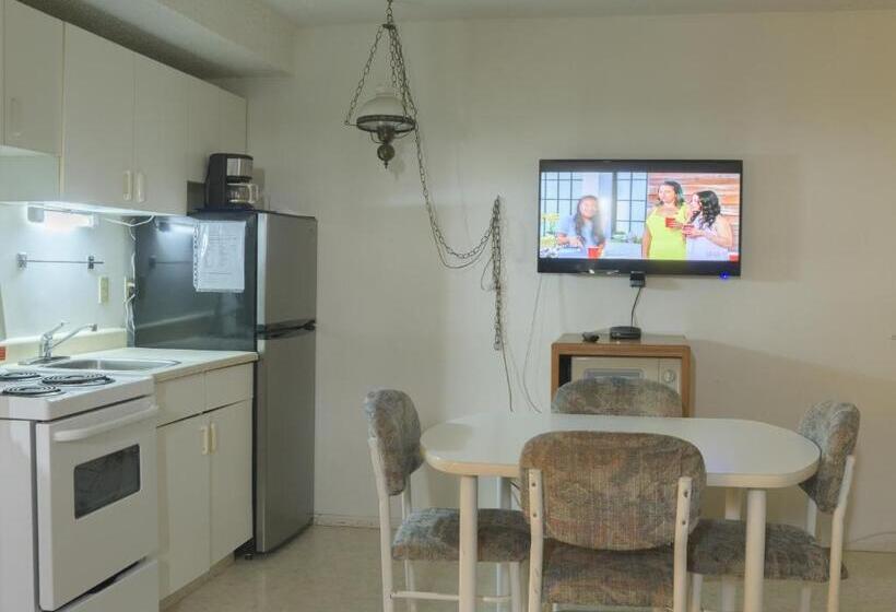 سوئیت جونیور با آشپزخانه, Sun Dek Motel
