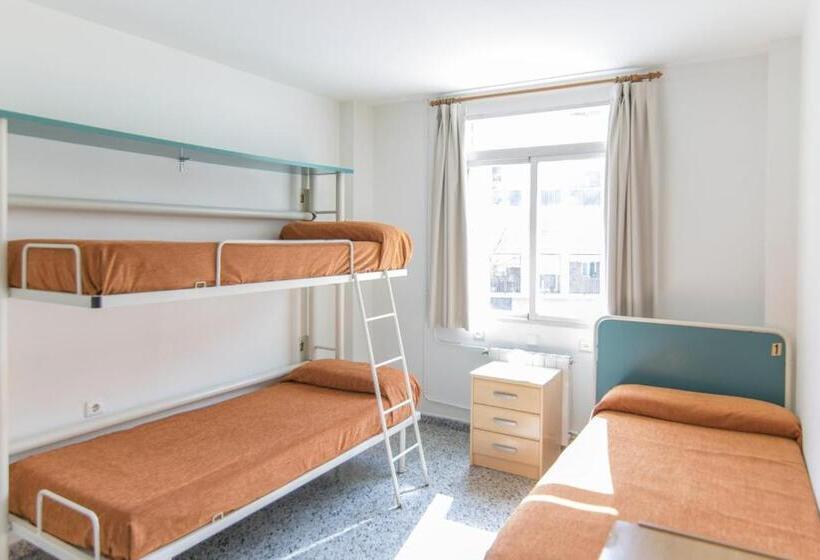 Quarto Triplo Standart, Albergue Inturjoven Granada