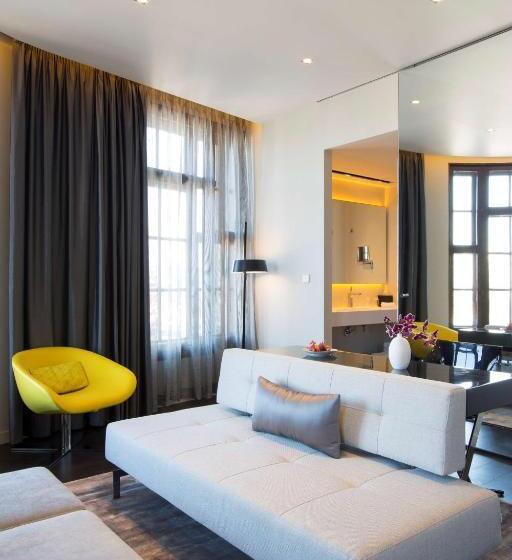 Junior Suite met Kingsize Bed, Art Otel Amsterdam, Powered By Radisson Hotels