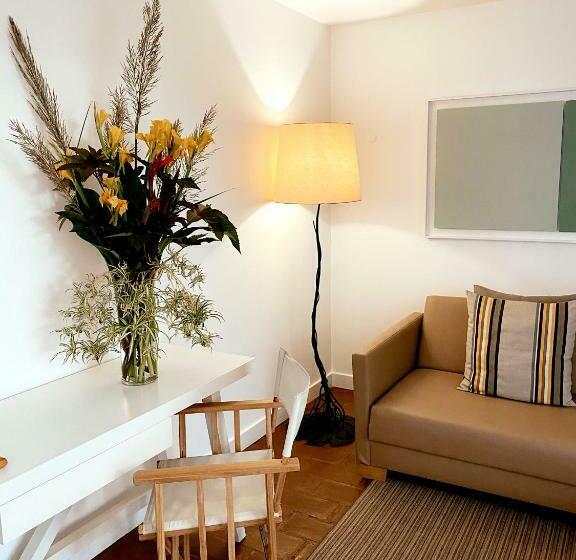 سوییت لوکس, The Lince Ecorkhotel évora