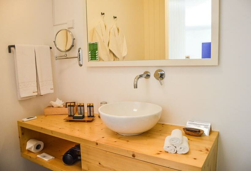 سوییت لوکس, The Lince Ecorkhotel évora