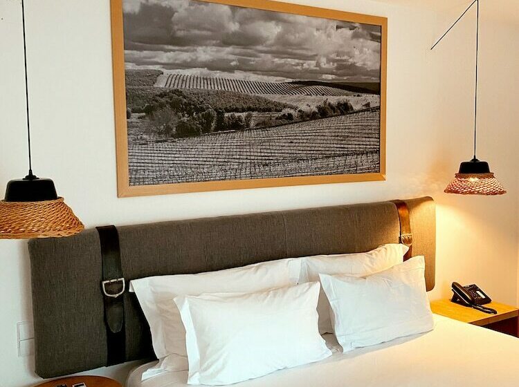 سوییت خانوادگی, The Lince Ecorkhotel évora
