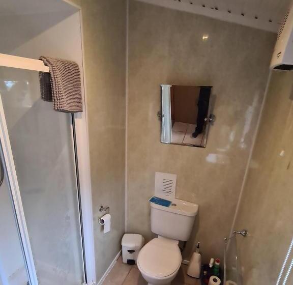 کابین, Hawthorn Self Catering Cottages