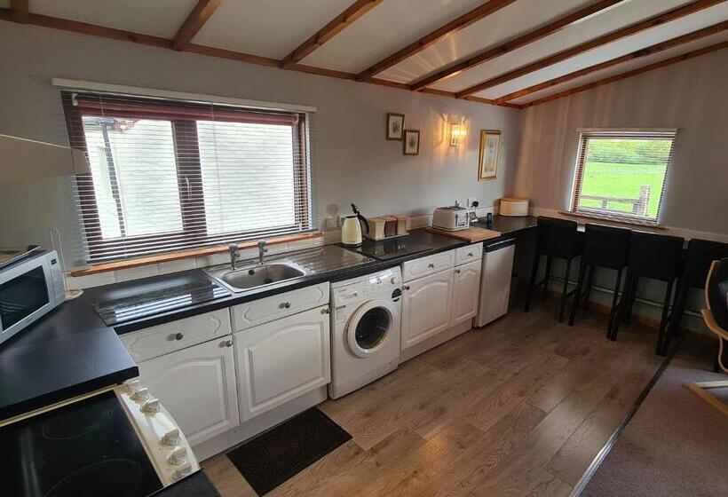 کابین, Hawthorn Self Catering Cottages