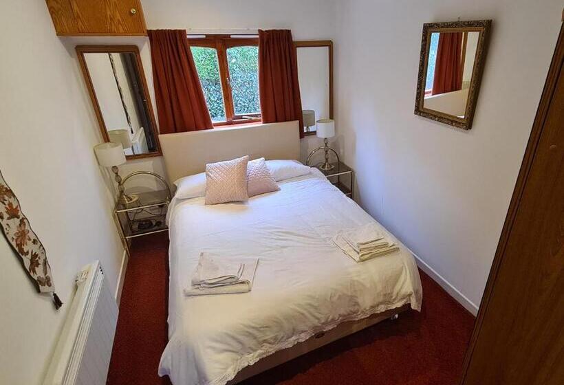 کابین, Hawthorn Self Catering Cottages