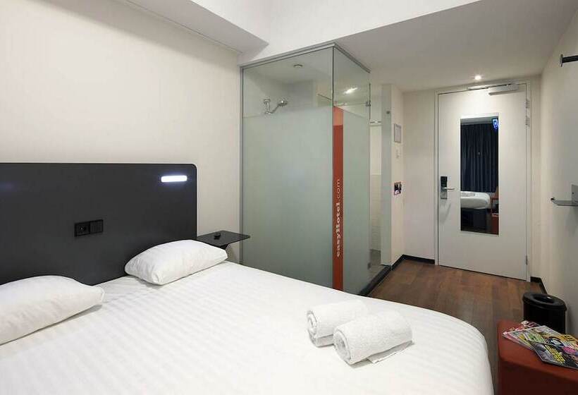 اتاق استاندارد, Easyhotel Rotterdam City Centre