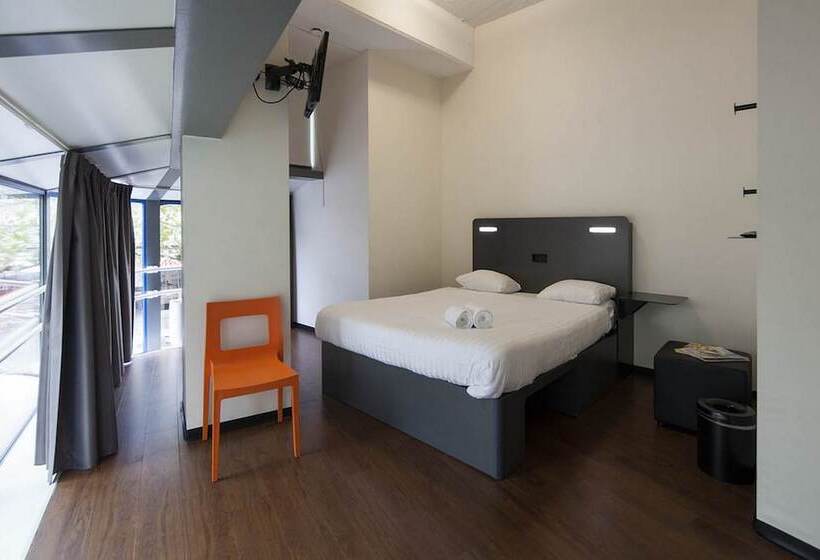 اتاق سوپریور برای معلولان, Easyhotel Rotterdam City Centre