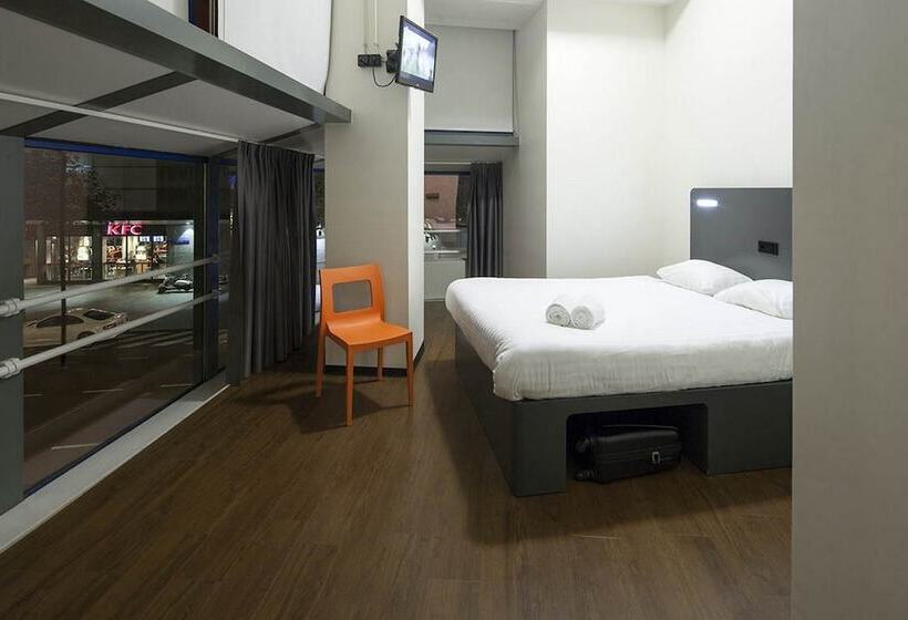 اتاق سوپریور برای معلولان, Easyhotel Rotterdam City Centre