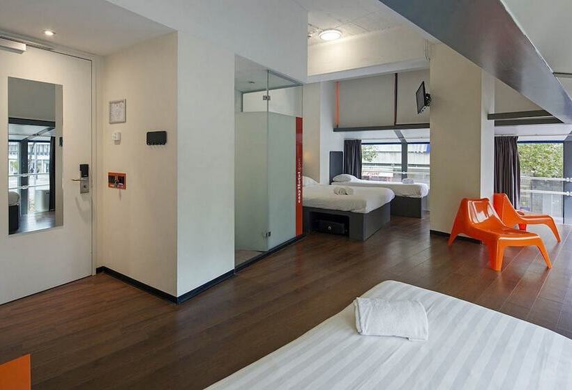 اتاق استاندارد چهار تخته, Easyhotel Rotterdam City Centre