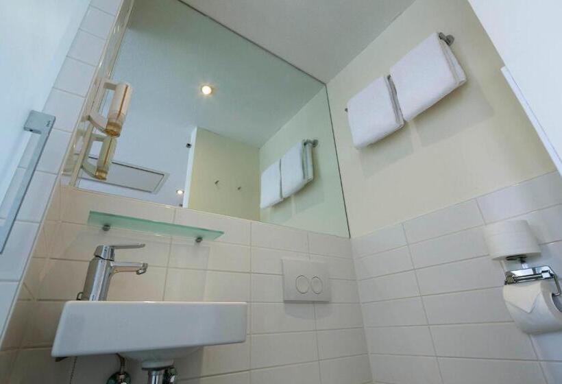 Quarto Triplo Standart, Easy The Hague City Centre