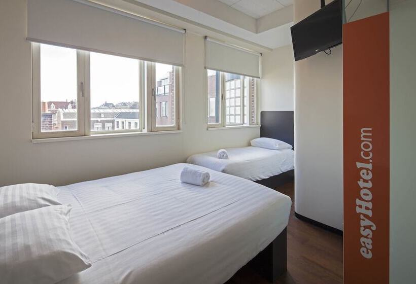Habitació Triple Estàndard, Easyhotel The Hague City Centre