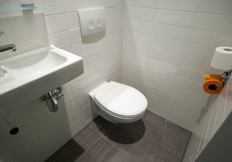 Habitació Basic, Easyhotel The Hague City Centre