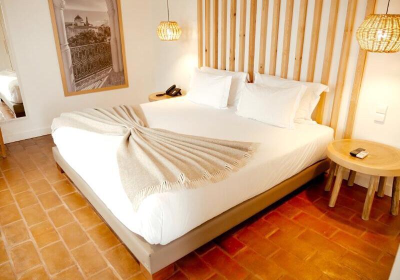 سوییت لوکس, The Lince Ecorkhotel évora