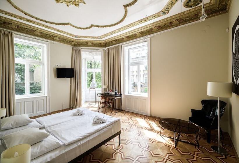 اتاق سوپریور, Home Apart