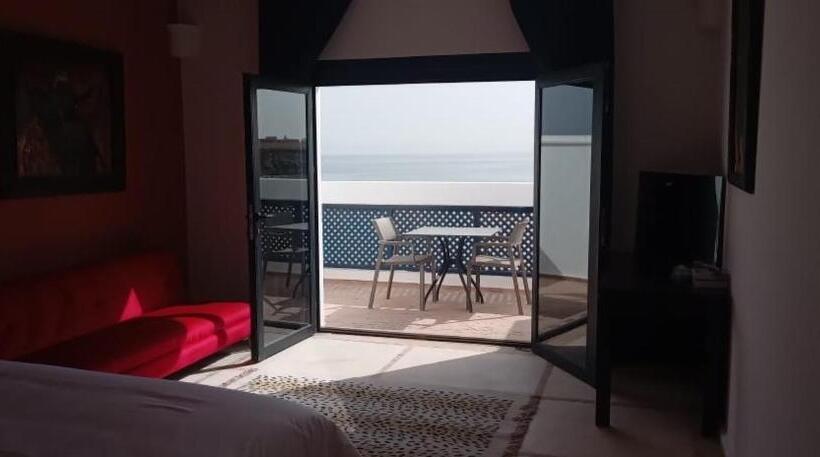 اتاق استاندارد با چشم‌انداز دریا, Hôtel Calipau Riad Maison D Hôtes
