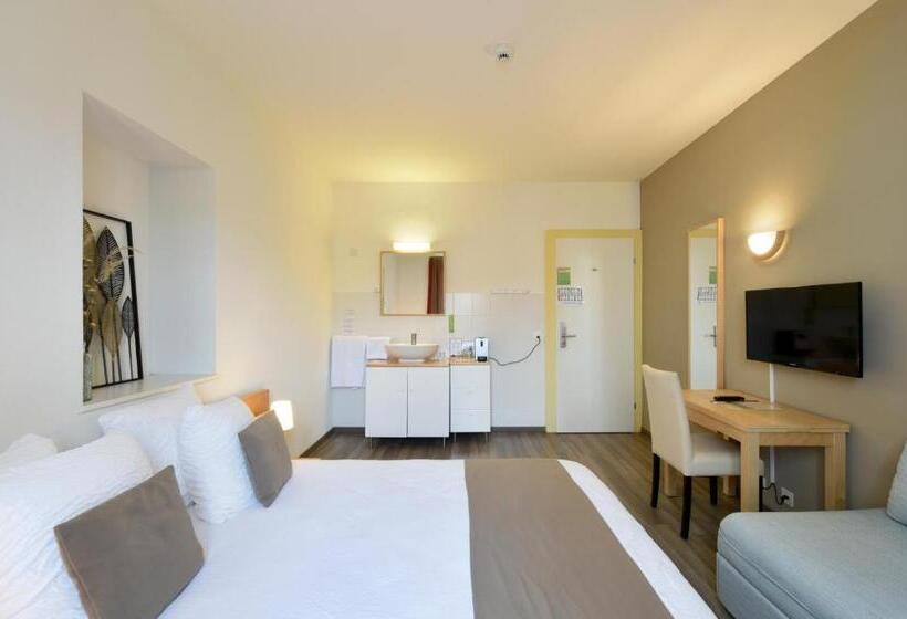 Ortak Banyolu Standart Oda, Hôtel Du Marché
