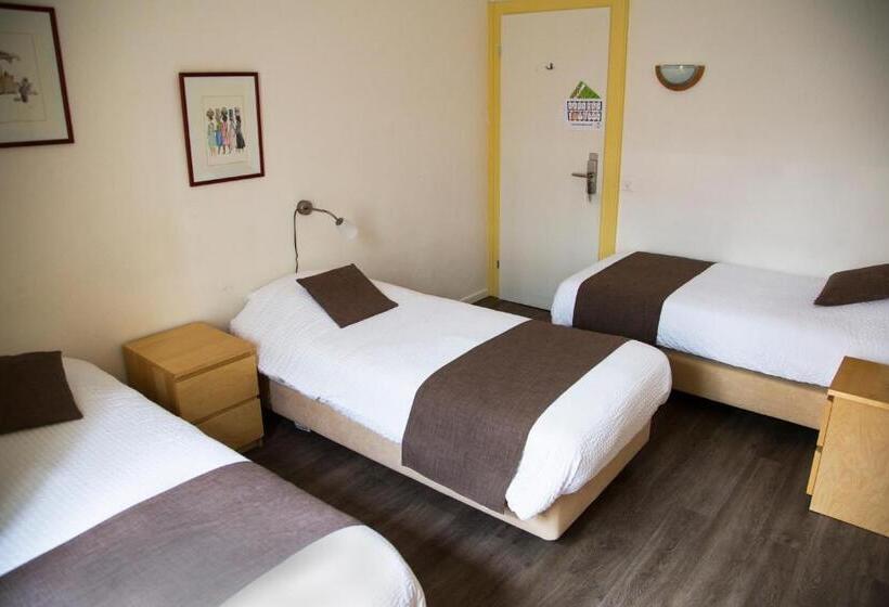 Üç Kişilik Standart Oda, Hôtel Du Marché