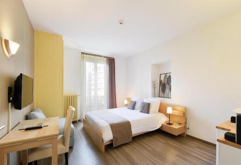 Ortak Banyolu Standart Oda, Hôtel Du Marché