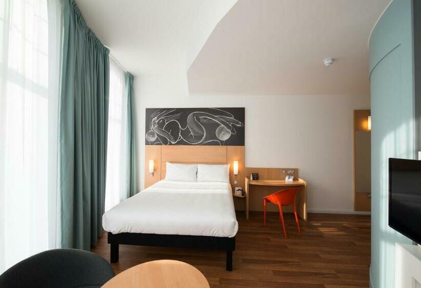 اتاق پرمیوم, Ibis Edinburgh Centre South Bridge – Royal Mile