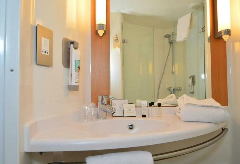 اتاق پرمیوم, Ibis Edinburgh Centre South Bridge – Royal Mile