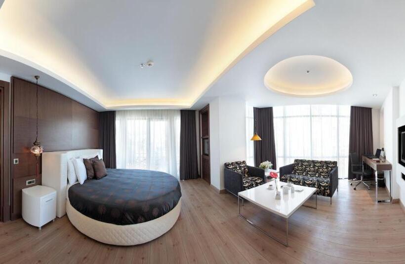 Junior Suite, Istanbul Dora