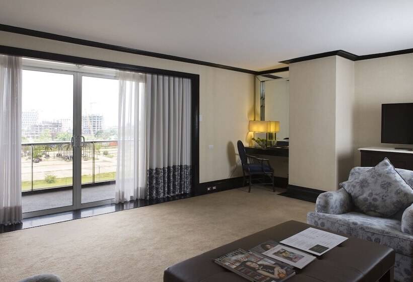 デラックススイート, Midas Hotel And Casino