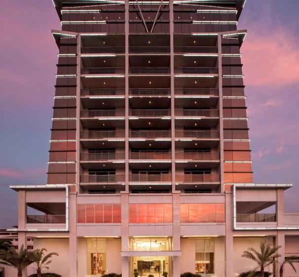 デラックスルーム, Midas Hotel And Casino