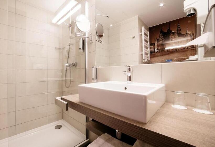 اتاق سوپریور, Q Hotel Plus Wrocław