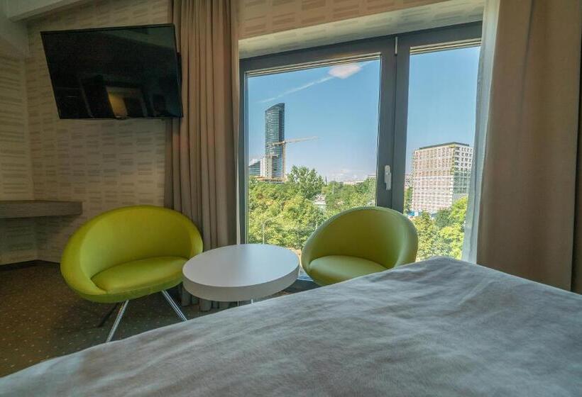 اتاق سوپریور, Q Hotel Plus Wrocław