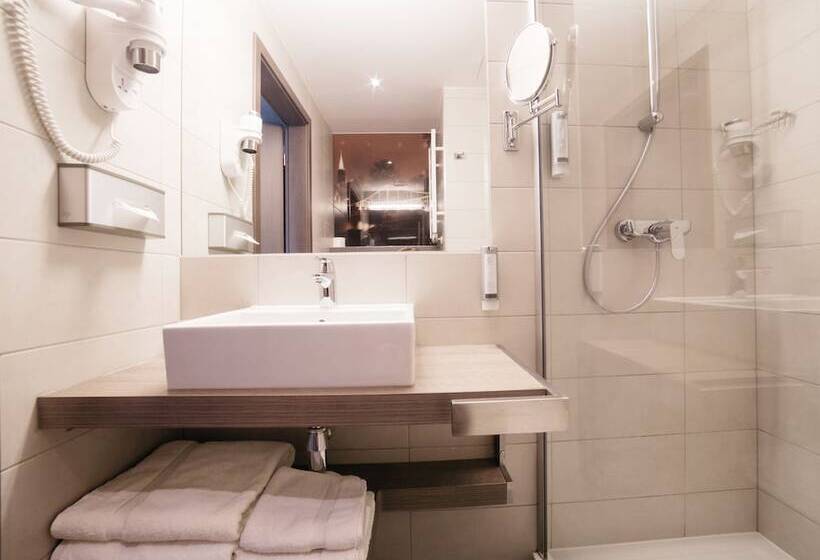 اتاق استاندارد یک نفره, Q Hotel Plus Wrocław