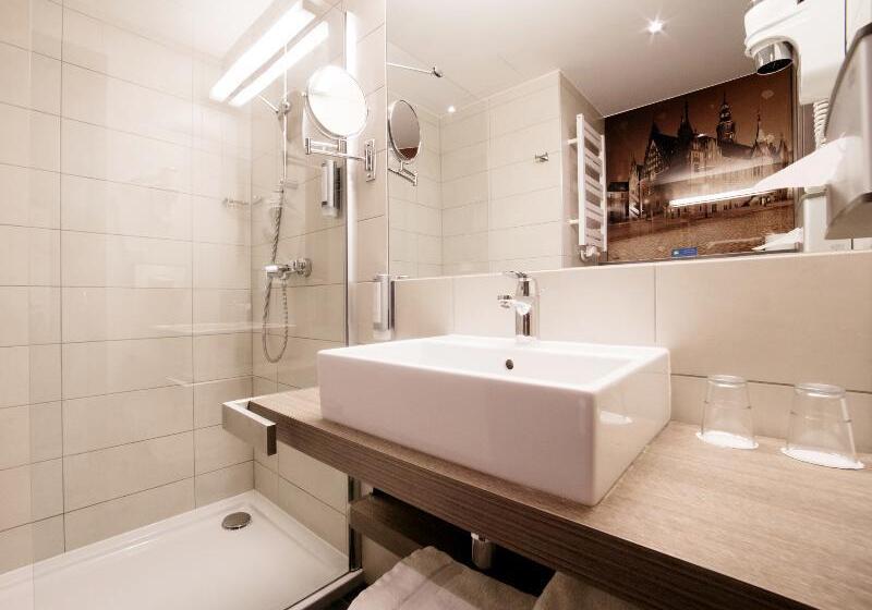 اتاق استاندارد, Q Hotel Plus Wrocław