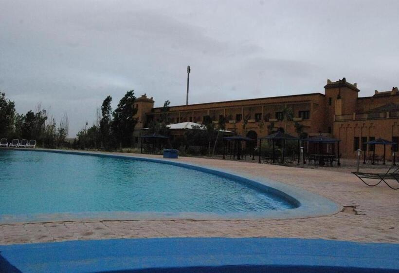اتاق استاندارد سه نفره, Taddart