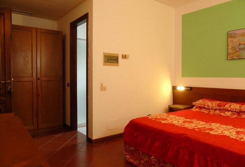 اتاق استاندارد یک نفره, Motorrad Hotel Toskana 01 Mai   01 Oktober Geöffnet