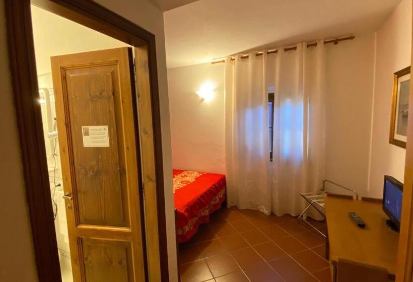 Chambre Standard, Motorradhotel Toskana  Il Molino Del Ponte  Minimum 3 Nächte