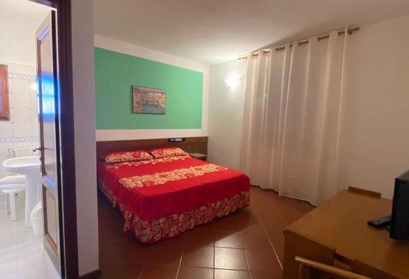 اتاق استاندارد, Motorrad Hotel Toskana 01 Mai   01 Oktober Geöffnet