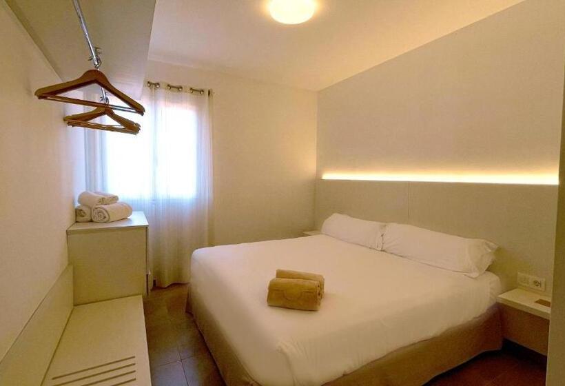 ویلای 4 خوابه, Lago Resort Menorca  Villas & Bungalows Del Lago