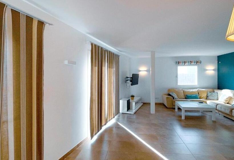 ویلای 4 خوابه, Lago Resort Menorca  Villas & Bungalows Del Lago