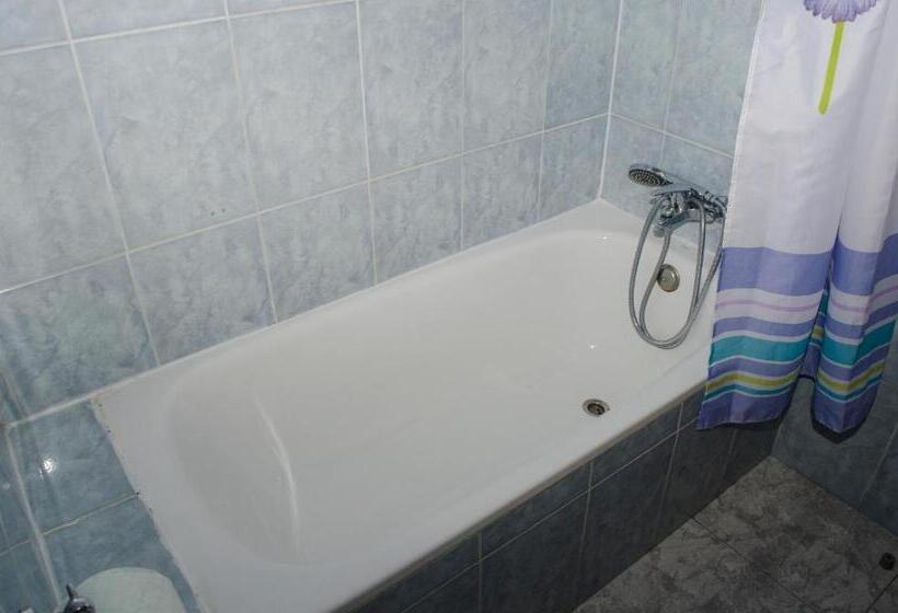 Cameră Triplă Standard, Pensión Pardo