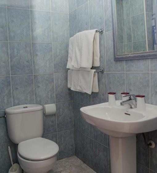 Cameră Triplă Standard, Pensión Pardo