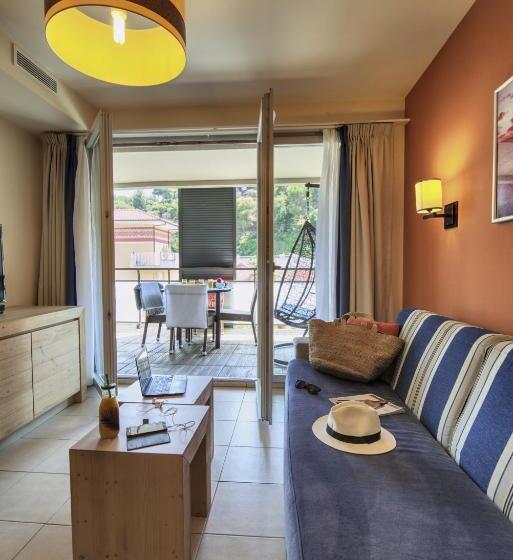 带1个卧室的带阳台的公寓, Residence Pierre & Vacances Premium Julia Augusta