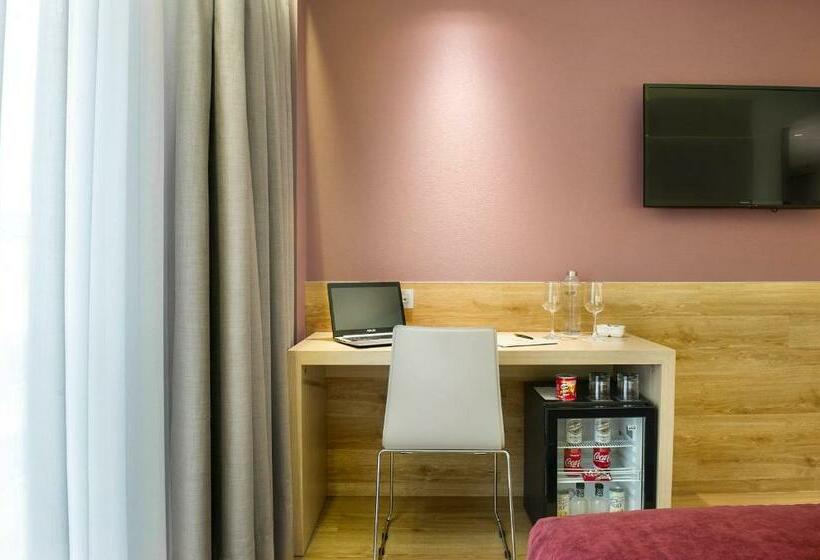 اتاق استاندارد سه نفره, Sercotel Ciudad De Miranda