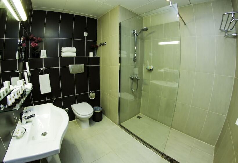 اتاق اجرایی با چشم‌انداز دریا, The Royal Riviera Hotel Doha