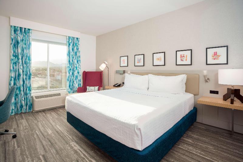 اتاق استاندارد با چشم‌انداز کوهستان, Hilton Garden Inn Broomfield Boulder