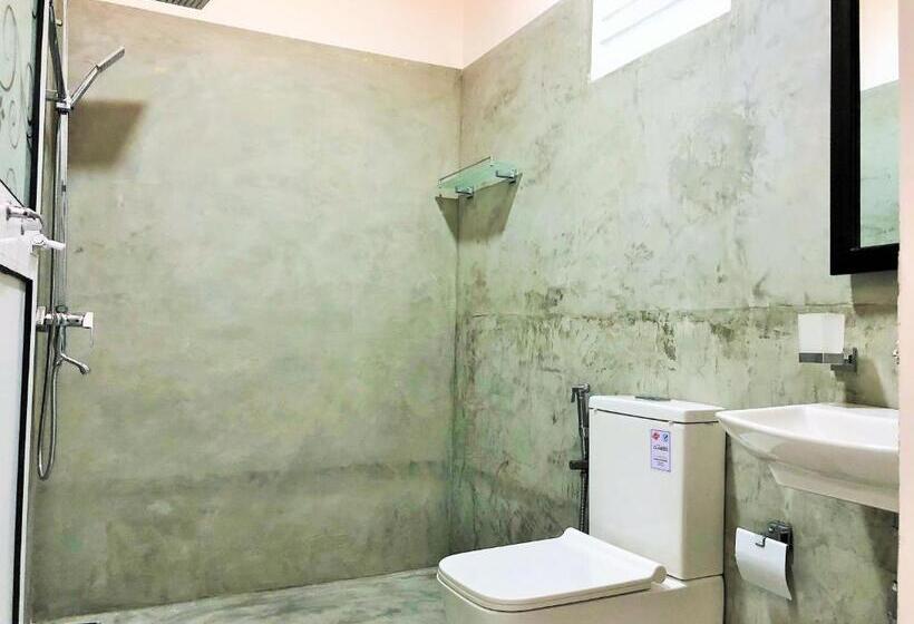 اتاق لوکس با بالکن, Sunflower Beach Resort