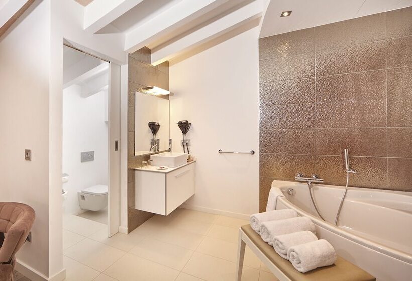 سوییت, Bennoc Petit Hotel   Only Adults