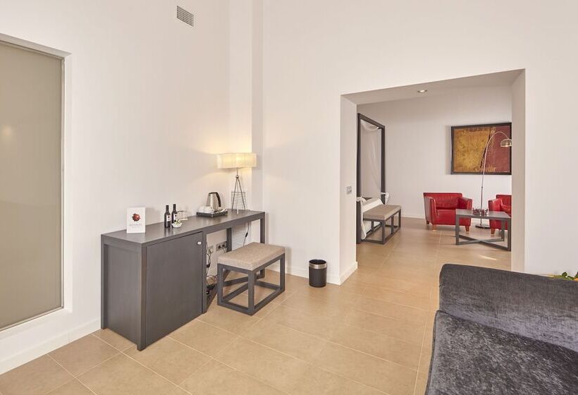 سوییت سوپریور, Bennoc Petit Hotel   Only Adults