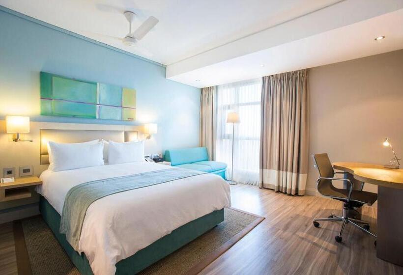 اتاق استاندارد با تخت دو نفره بزرگ, Holiday Inn Mauritius Mon Trésor, An Ihg