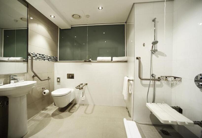 Standard Room Adapted for people with reduced mobility, Holiday Inn Mauritius Mon Trésor