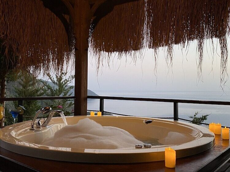 Deluxe Suite Sea View, Lissiya